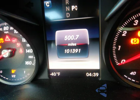 2017 Mercedes-Benz C 300 Luxury/Sport из США, поврежденный, VIN 55SWF4JB8HU203827